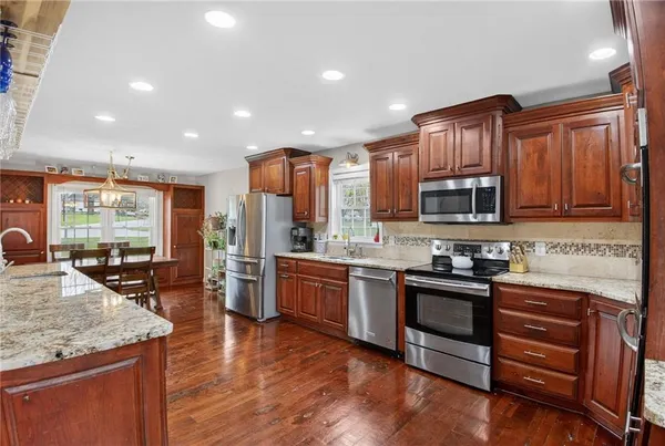 $475,000 | 5660 Meadow Height Drive, Shawnee, KS 66226