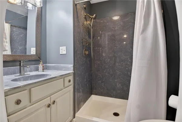 $475,000 | 5660 Meadow Height Drive, Shawnee, KS 66226