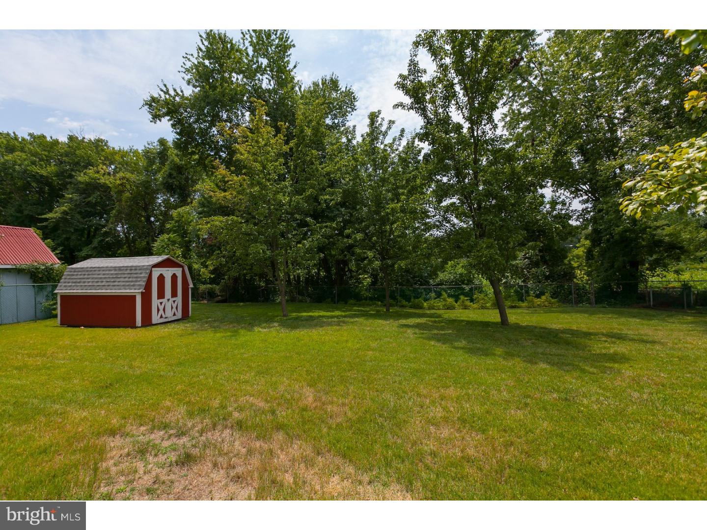 702 Lancing Road Woodbury, NJ 08096 - Photo 4 of 17 Gallery Image 4