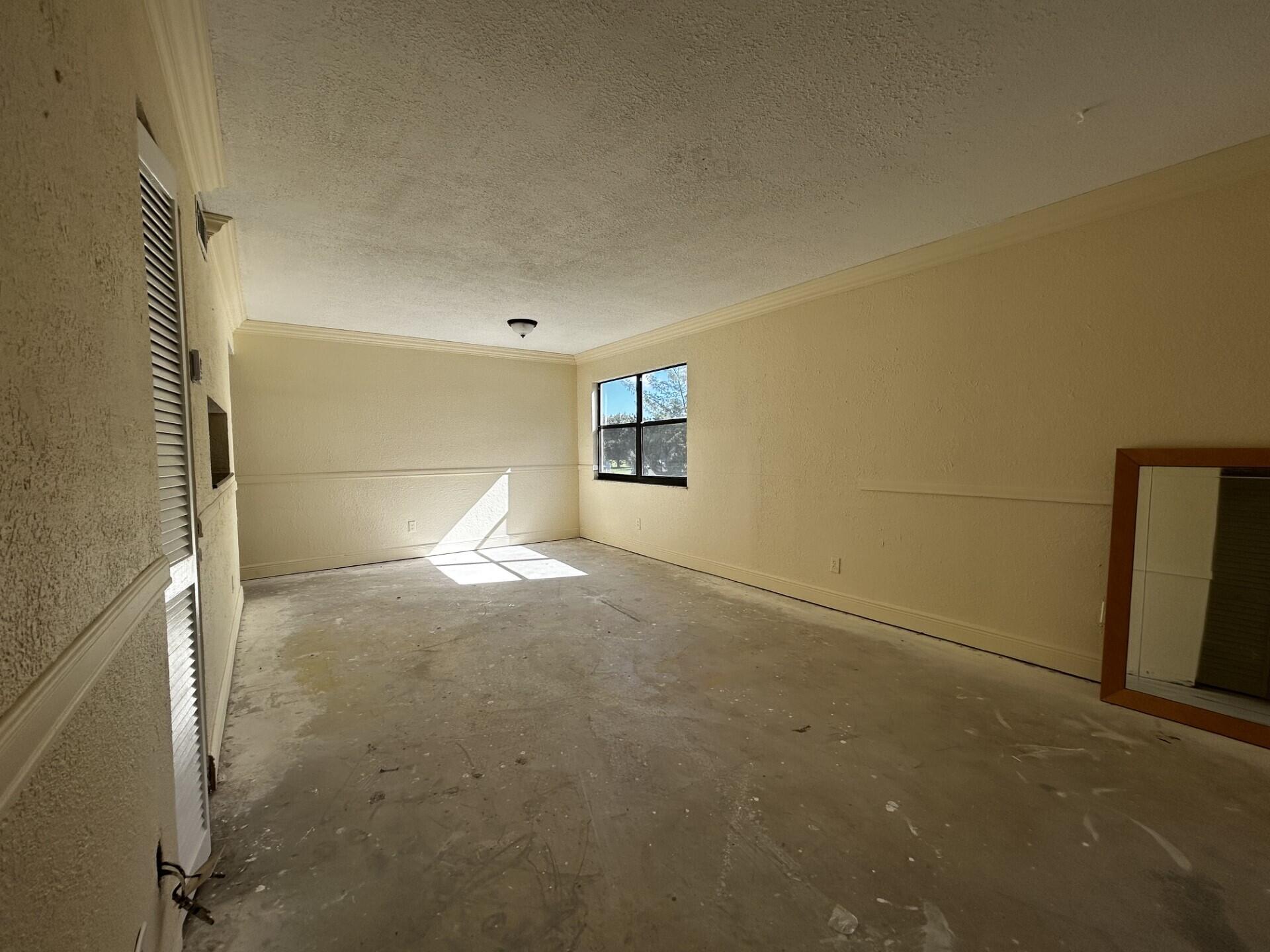 3252 Foxcroft Road, Unit 202 Miramar, FL 33025 - Photo 5 of 23 Living/Dining