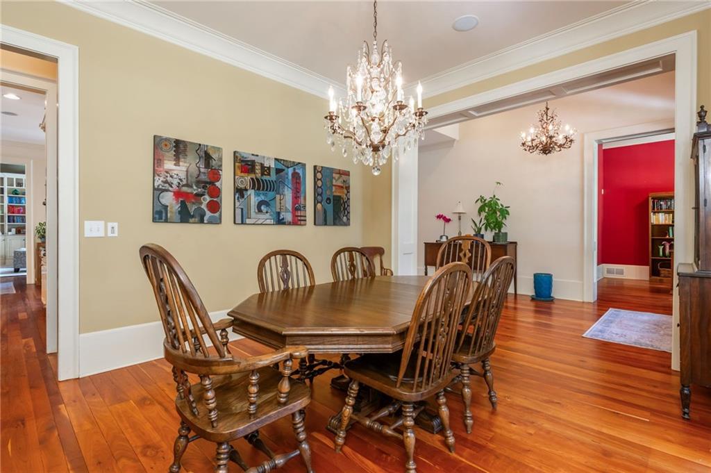 360 Kent Road Roswell, GA 30075 - Photo 9 of 100