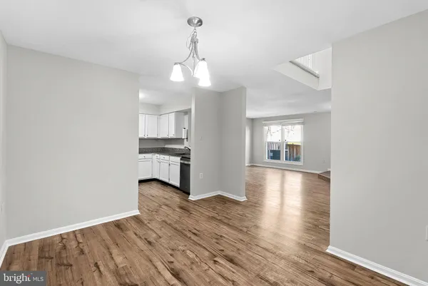 $384,900 | 7442 Emerald Drive, Manassas, VA 20109