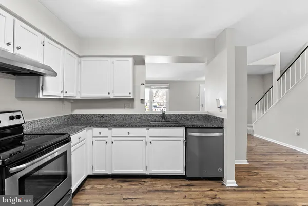 $384,900 | 7442 Emerald Drive, Manassas, VA 20109