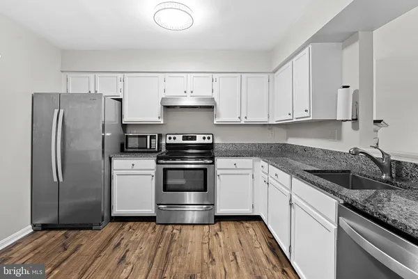$384,900 | 7442 Emerald Drive, Manassas, VA 20109