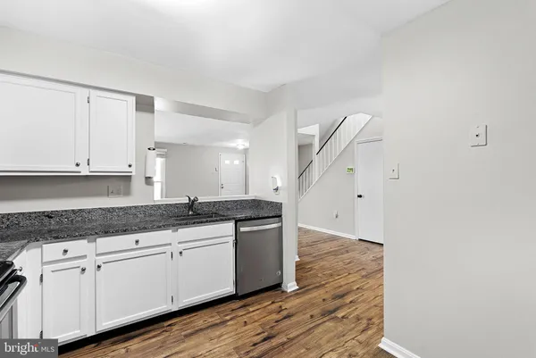 $384,900 | 7442 Emerald Drive, Manassas, VA 20109