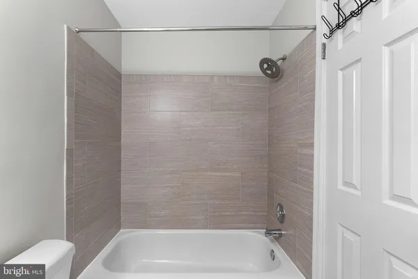 $384,900 | 7442 Emerald Drive, Manassas, VA 20109