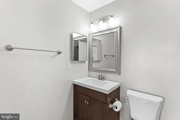 $384,900 | 7442 Emerald Drive, Manassas, VA 20109