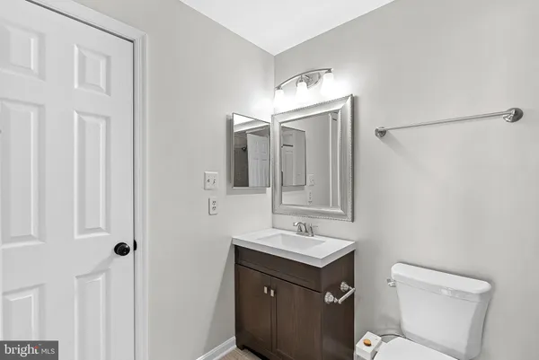 $384,900 | 7442 Emerald Drive, Manassas, VA 20109