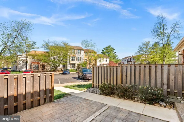 $384,900 | 7442 Emerald Drive, Manassas, VA 20109
