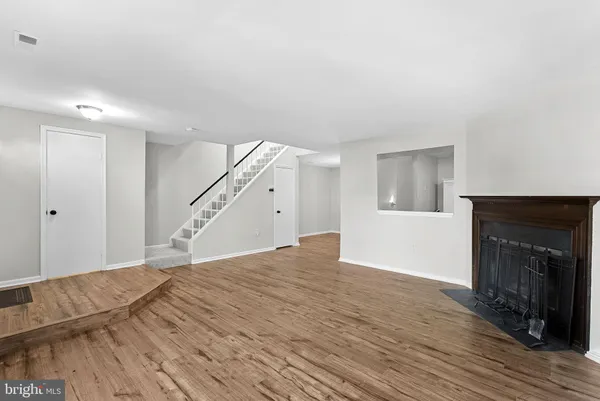 $384,900 | 7442 Emerald Drive, Manassas, VA 20109