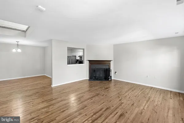 $384,900 | 7442 Emerald Drive, Manassas, VA 20109