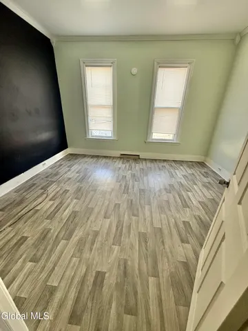 $1,500 | 70 Academy Street, Unit 1, Amsterdam, NY 12010