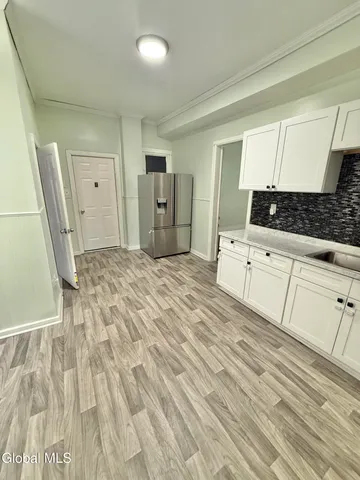 $1,500 | 70 Academy Street, Unit 1, Amsterdam, NY 12010