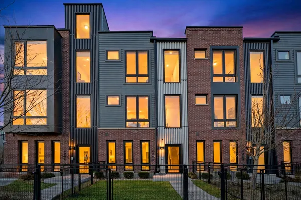 $665,000 | 3206 North Keeler Avenue, Chicago, IL 60641