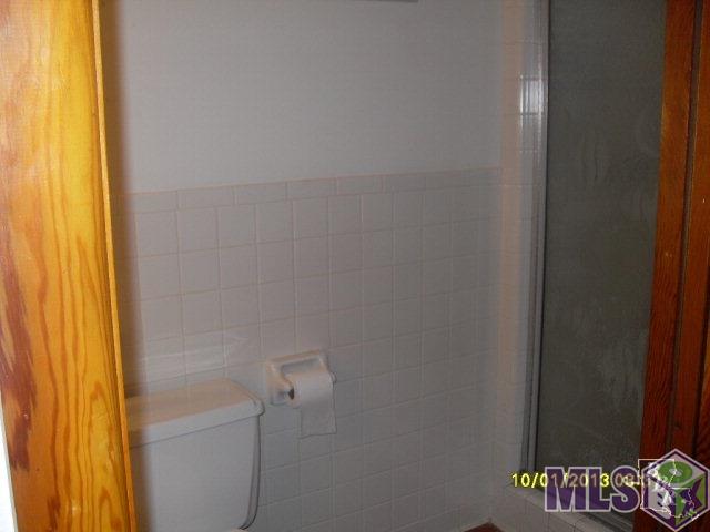 204 Hospital Drive Raceland, LA 70394 - Photo 11 of 12 Master Bathroom