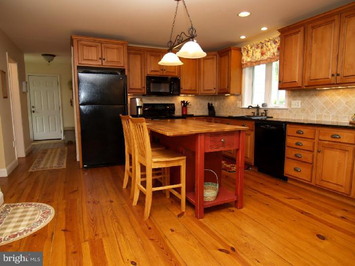 2405 Schaffer Road Pottstown, PA 19464 - Photo 11 of 25 Gallery Image 11