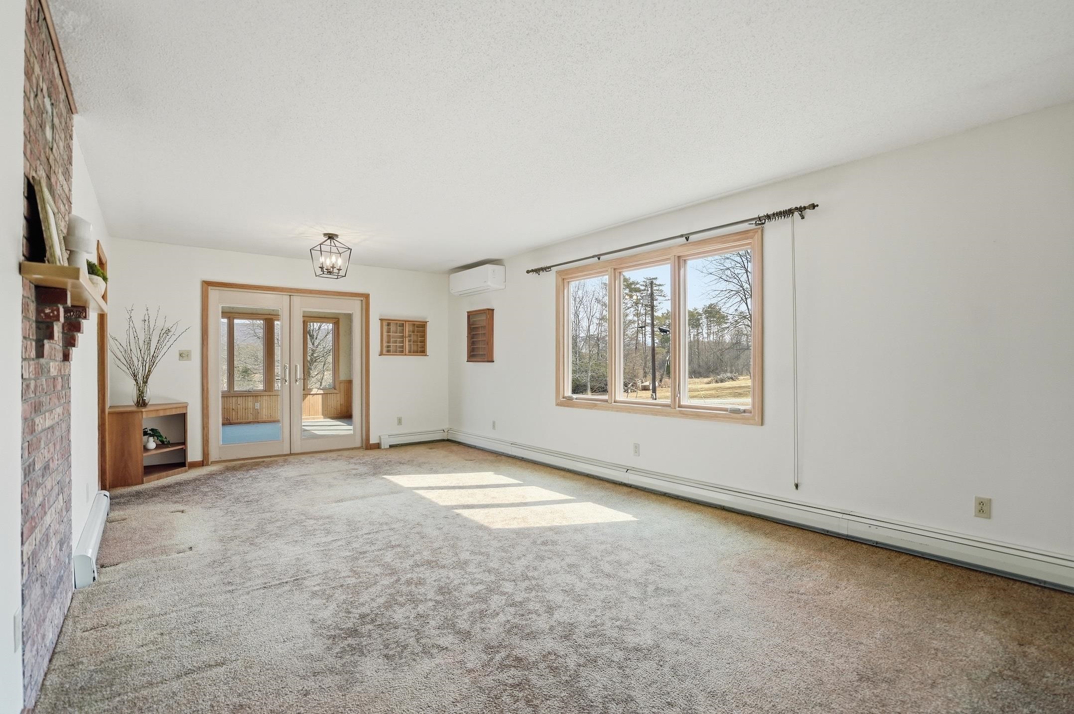 224 Silver Street Hinesburg, VT 05461 - Photo 4 of 60