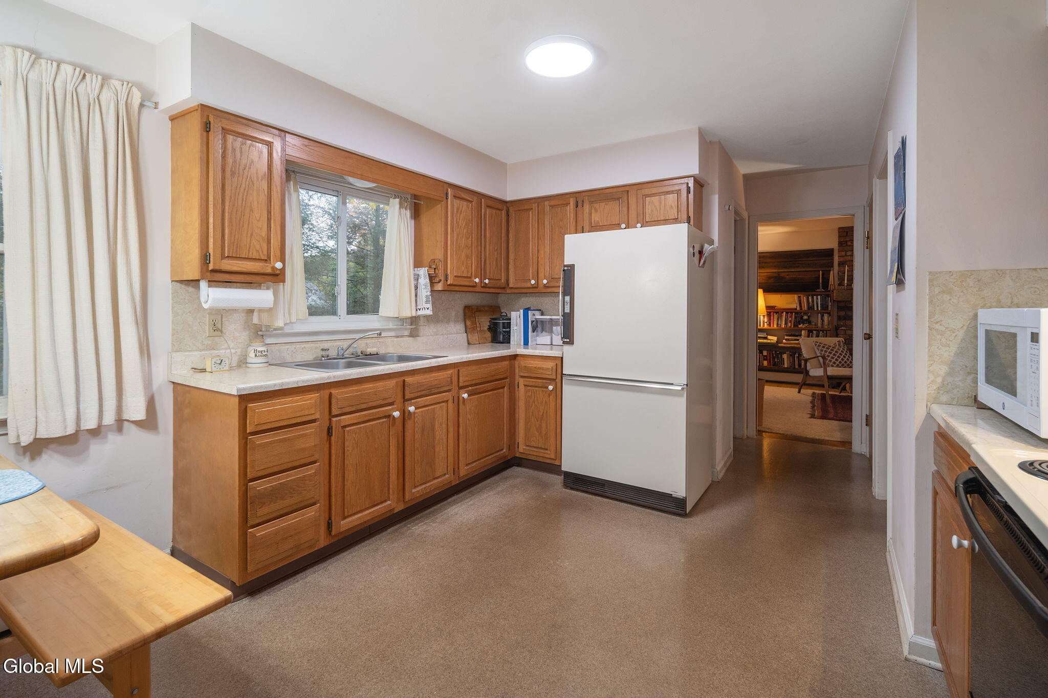 29 Bennett Terrace Bethlehem, NY 12054 - Photo 14 of 36 16-29BennettTerr_16