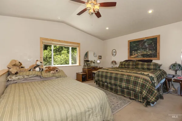 $849,900 | 1 Miller Lane, Cascade, ID 83611