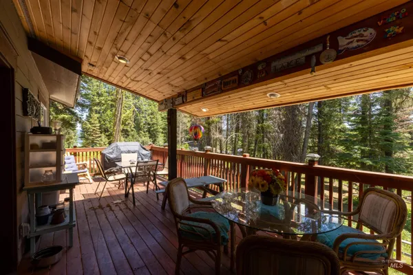 $849,900 | 1 Miller Lane, Cascade, ID 83611