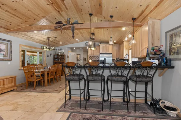 $849,900 | 1 Miller Lane, Cascade, ID 83611