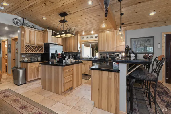 $849,900 | 1 Miller Lane, Cascade, ID 83611