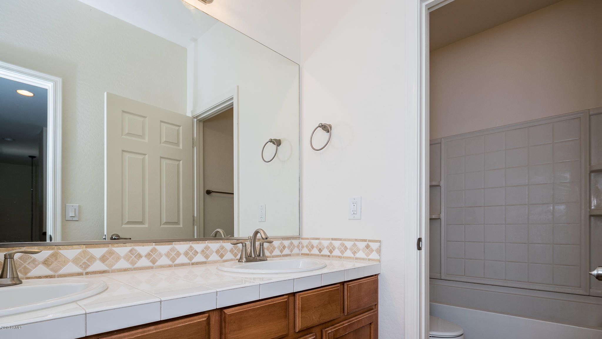 10221 West Chipman Road Tolleson, AZ 85353 - Photo 31 of 40 DSC08263