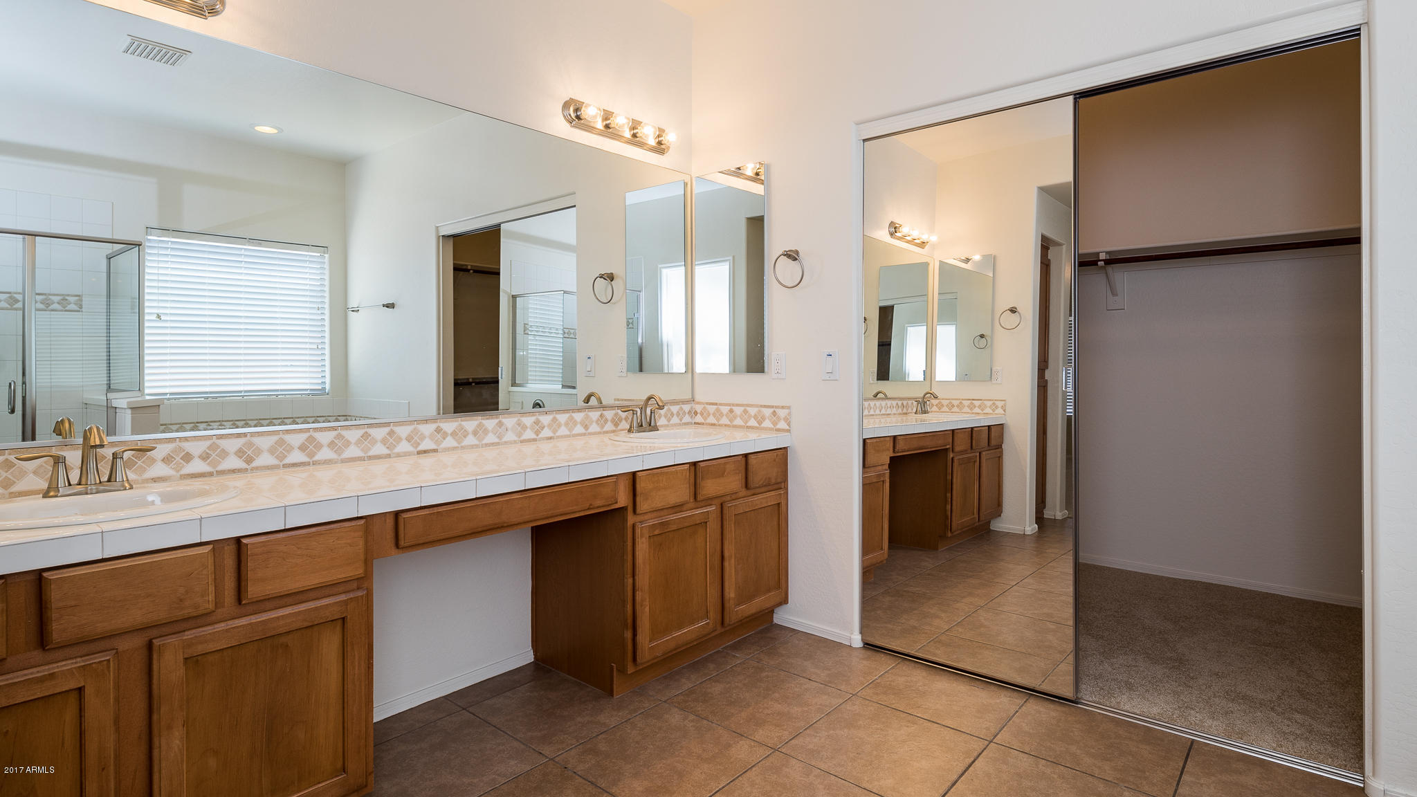 10221 West Chipman Road Tolleson, AZ 85353 - Photo 5 of 40 DSC08275-Edit