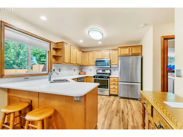 $525,000 | 114 Calumet Circle, Eugene, OR 97404