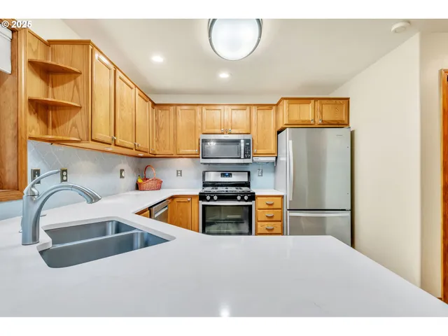 $525,000 | 114 Calumet Circle, Eugene, OR 97404