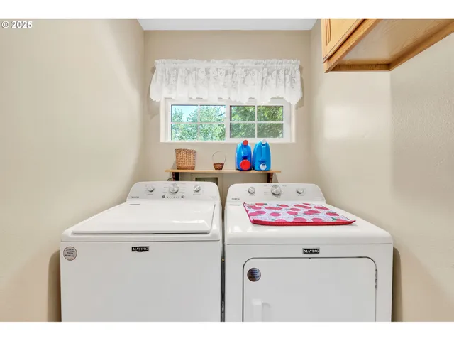 $525,000 | 114 Calumet Circle, Eugene, OR 97404