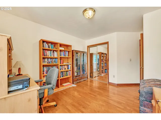 $525,000 | 114 Calumet Circle, Eugene, OR 97404