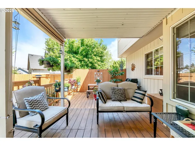 $525,000 | 114 Calumet Circle, Eugene, OR 97404