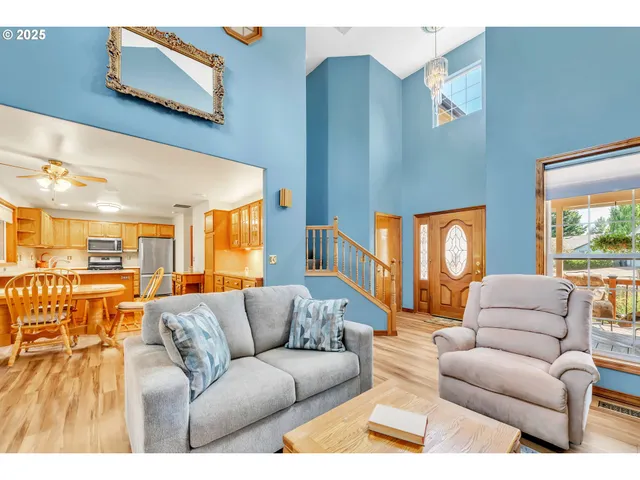 $525,000 | 114 Calumet Circle, Eugene, OR 97404