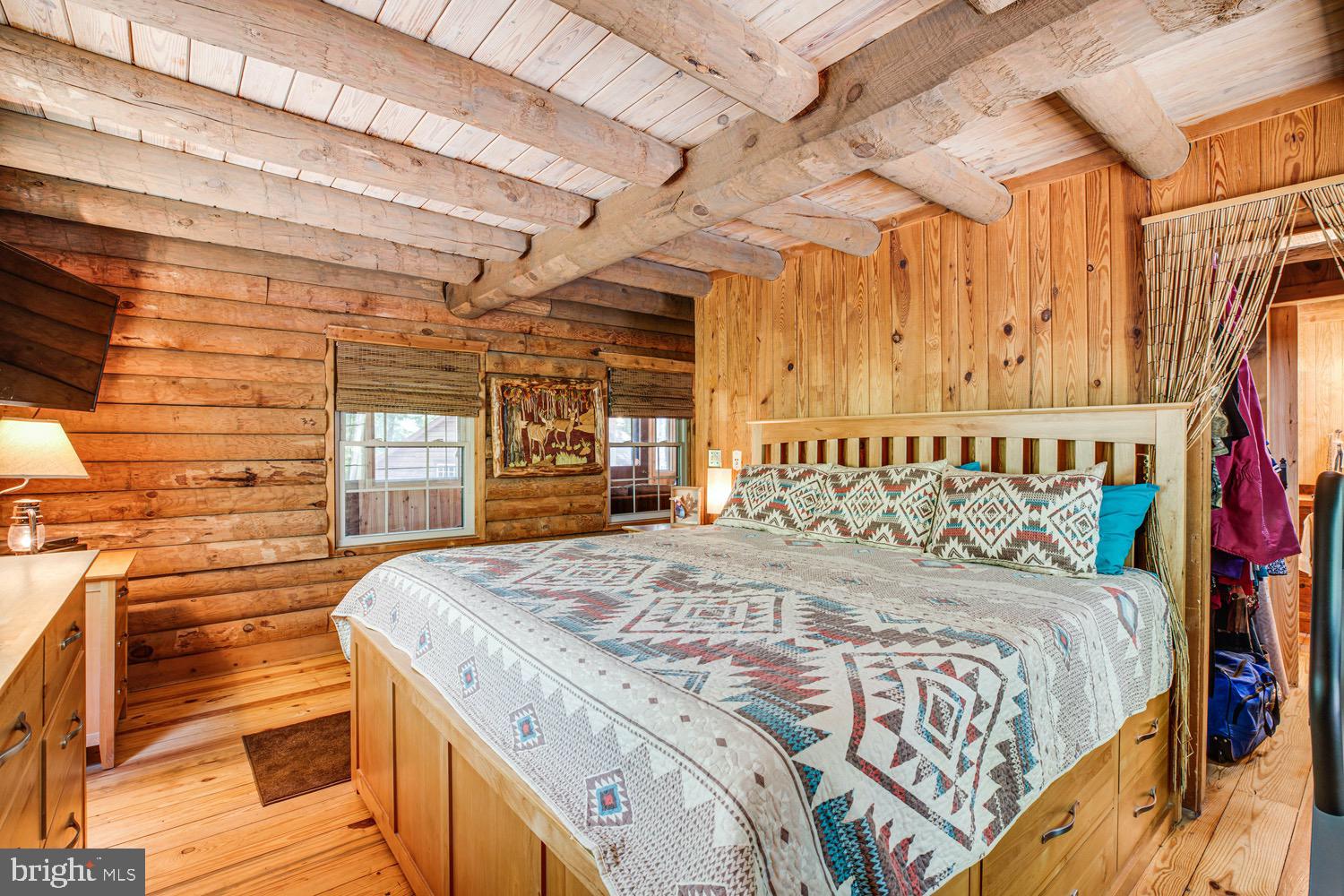 1735 Log Cabin Road Beaverdam, VA 23015 - Photo 18 of 73 Main Floor Master Suite