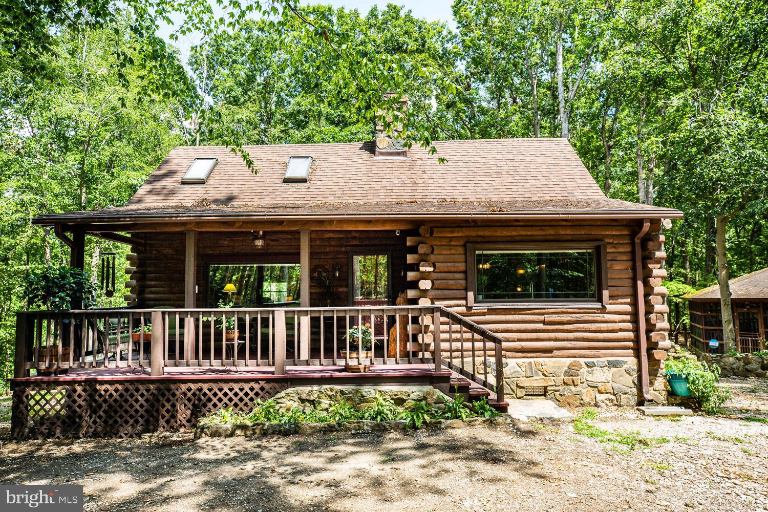 1735 Log Cabin Road Beaverdam, VA 23015 - Photo 2 of 73 Lovely Entrance!