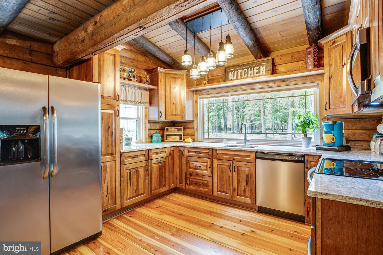 1735 Log Cabin Road Beaverdam, VA 23015 - Photo 7 of 73 Amazing and Bright Kitchen