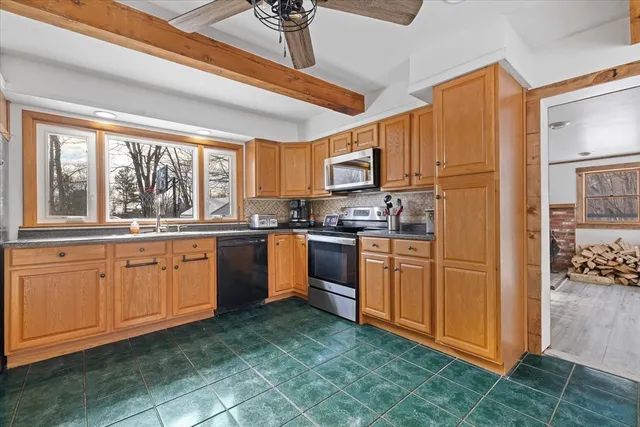 $579,900 | 127 North Main Street, West Boylston, MA 01583