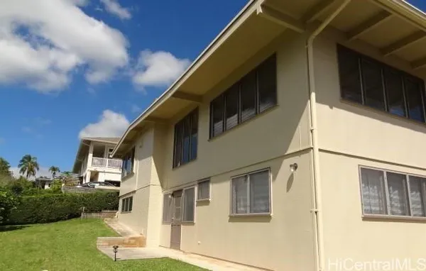 $4,500 | 99-051 Kupono Place, Aiea, HI 96701