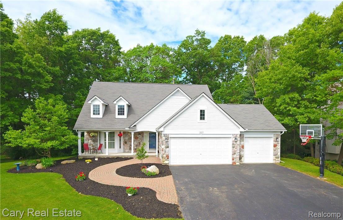 337 Timber Ridge Drive Highland, MI 48357 - Photo 1 of 30 Timber Ridge Dr Front 2.jpg