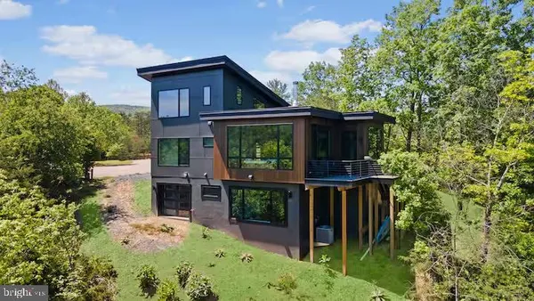 $650,000 | 316 Sycamore Road, Mount Jackson, VA 22842