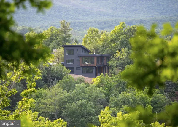 $650,000 | 316 Sycamore Road, Mount Jackson, VA 22842