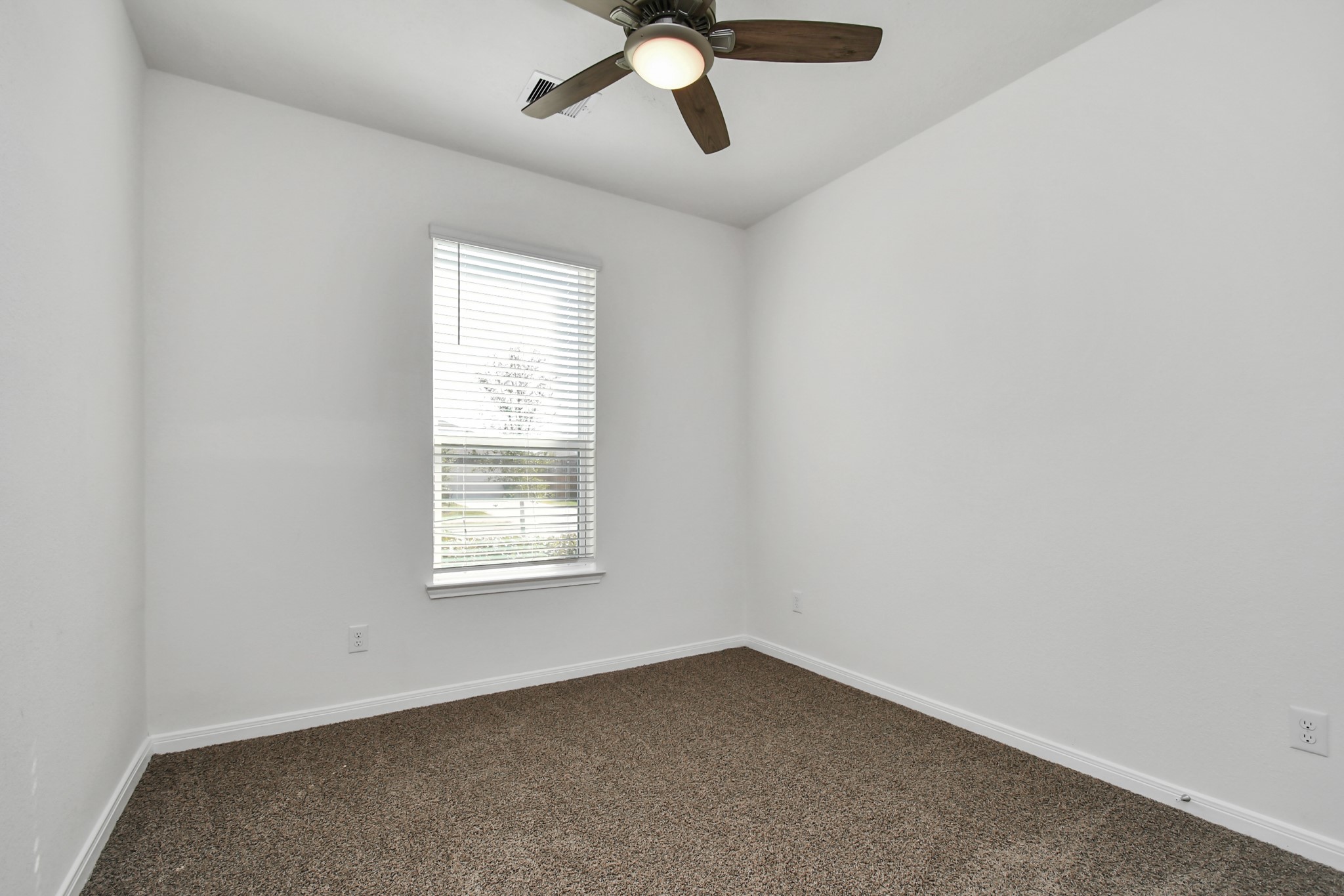 10326 Mount Winchell Drive Rosharon, TX 77583 - Photo 33 of 36