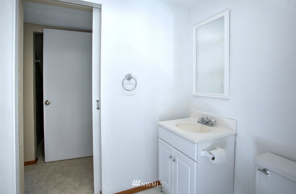15901 Southeast 178th Street Renton, WA 98058 - Photo 15 of 19 Gallery Image 15