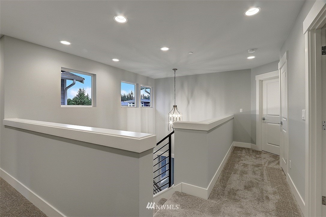 712 13th Way Southwest Edmonds, WA 98020 - Photo 11 of 27 Gallery Image 11