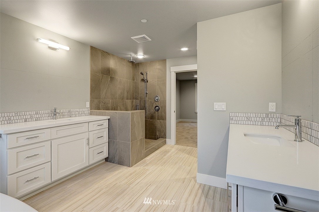 712 13th Way Southwest Edmonds, WA 98020 - Photo 12 of 27 Gallery Image 12