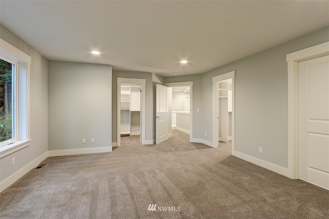 712 13th Way Southwest Edmonds, WA 98020 - Photo 14 of 27 Gallery Image 14