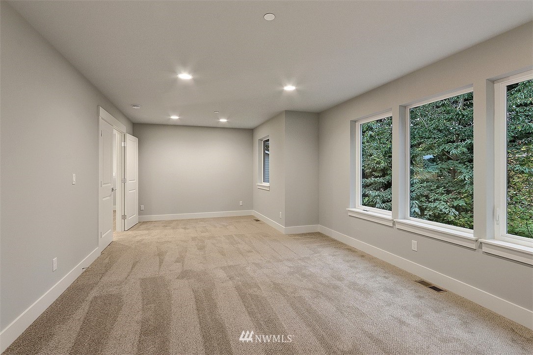 712 13th Way Southwest Edmonds, WA 98020 - Photo 16 of 27 Gallery Image 16