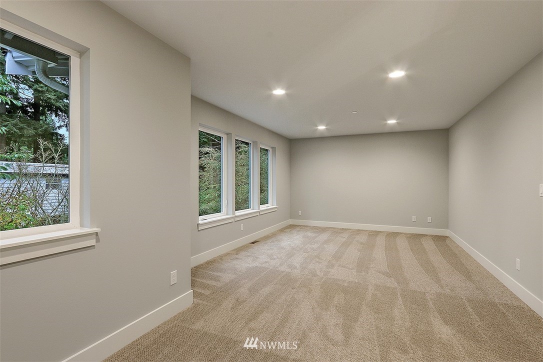 712 13th Way Southwest Edmonds, WA 98020 - Photo 17 of 27 Gallery Image 17