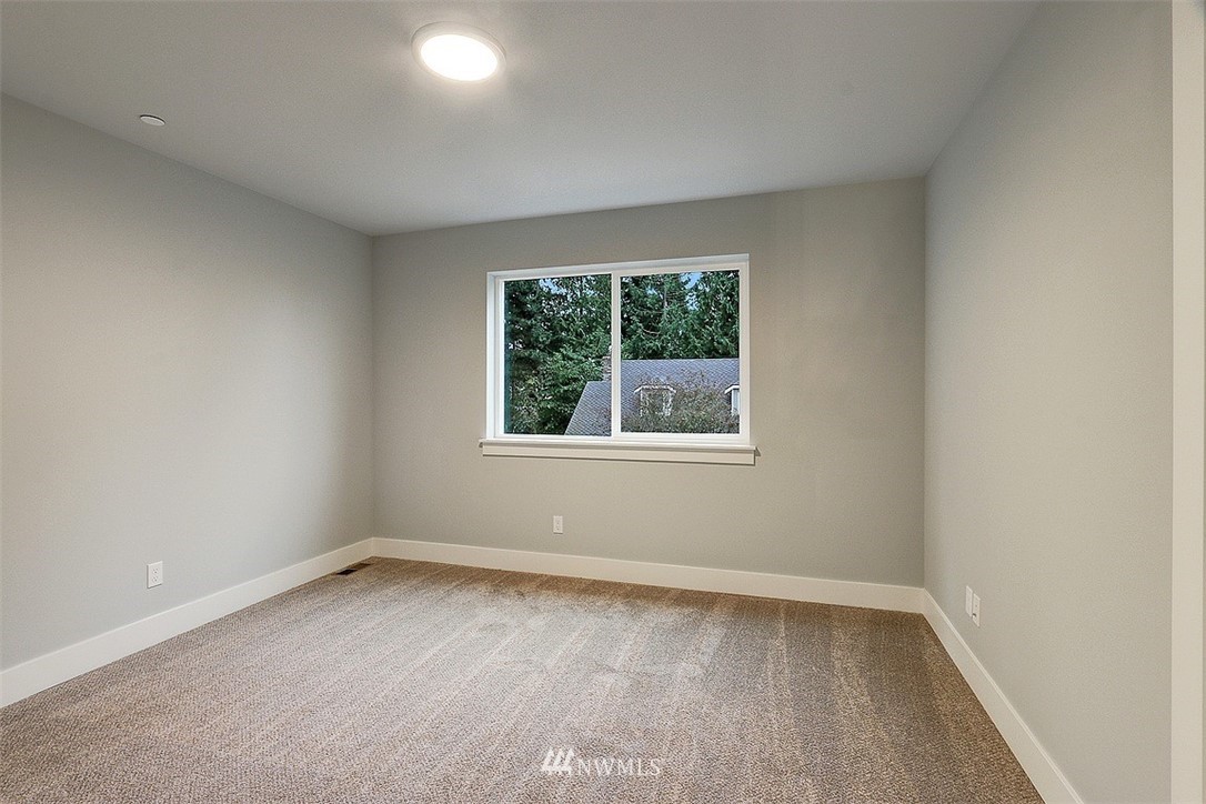 712 13th Way Southwest Edmonds, WA 98020 - Photo 18 of 27 Gallery Image 18